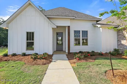 882 Long Leaf Cir, Brandon, MS 39042