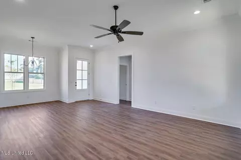 882 Long Leaf Cir, Brandon, MS 39042 photo 2