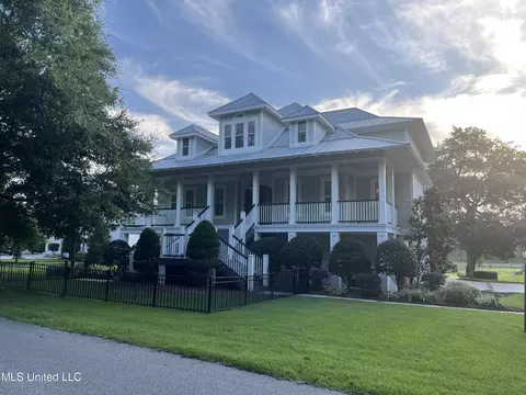 147 Pittman Rd, Ocean Springs, MS 39564