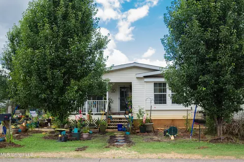 31 Crest Oak Dr, Starkville, MS 39759