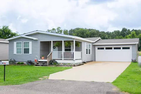 54 Crest Oak Dr, Starkville, MS 39759