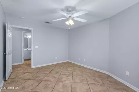 Bedroom - 127 Holmar Dr, Brandon, MS 39047 photo 4 of 6