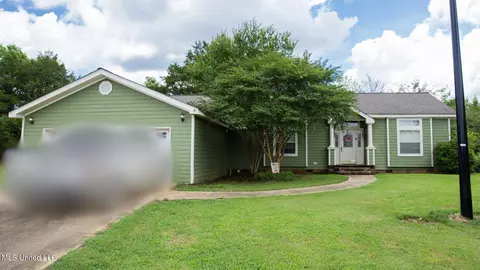 97 Juanita Ln, Starkville, MS 39759