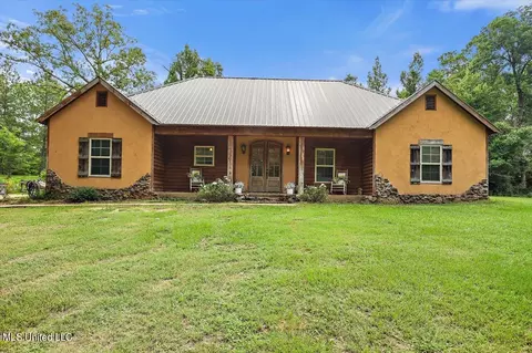 653 Hickory Ridge Rd, Florence, MS 39073