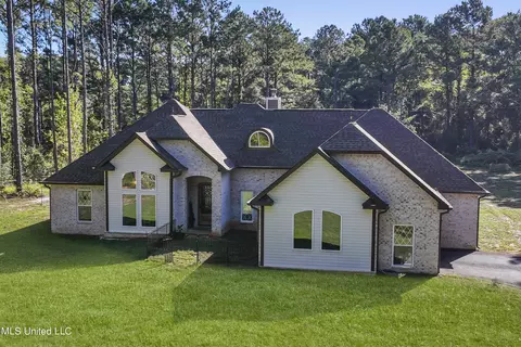 143 Debert Adams Rd, Lucedale, MS 39452