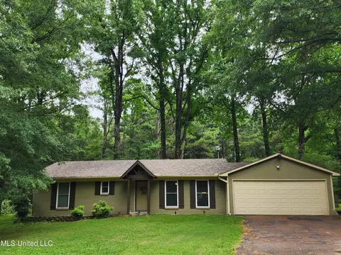 40 Crestfield Rd, Coldwater, MS 38618