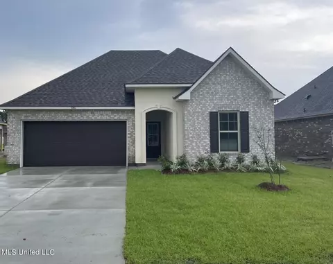 846 Ahoy Dr, Biloxi, MS 39532