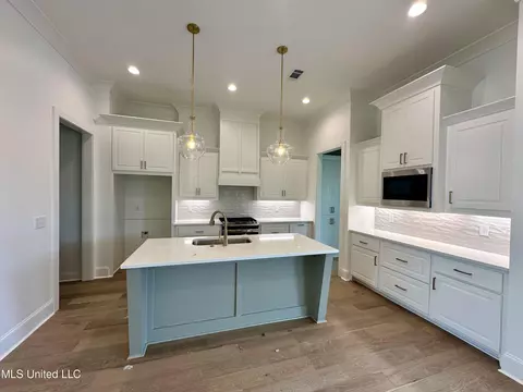 Kitchen - 801 Glenwild Cir, Canton, MS 39046 photo 1 of 6