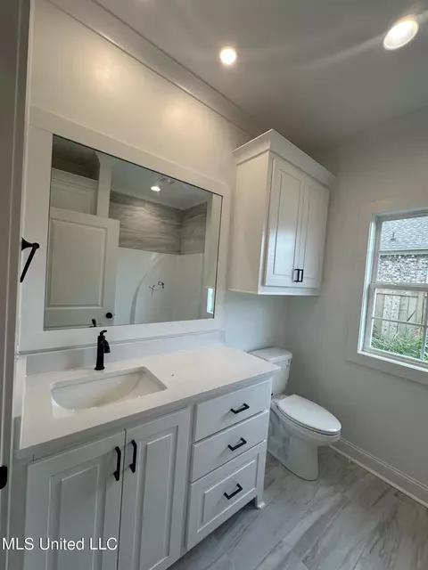 Bath - 801 Glenwild Cir, Canton, MS 39046 photo 5 of 5
