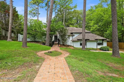 4441 Wedgewood St, Jackson, MS 39211