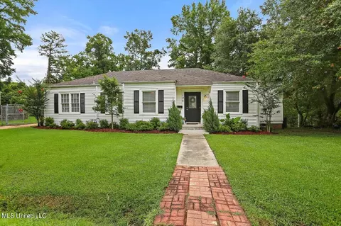 134 River Park Dr, Jackson, MS 39202