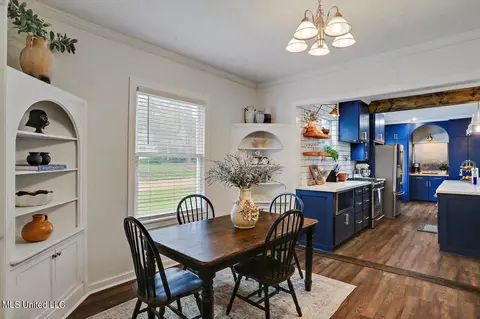 Dining - 134 River Park Dr, Jackson, MS 39202 photo 2 of 2