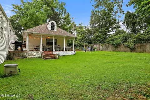 Exterior - 134 River Park Dr, Jackson, MS 39202 photo 6 of 7