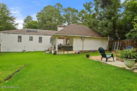 Exterior - 134 River Park Dr, Jackson, MS 39202 photo 7 of 7