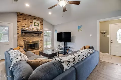 4 Windsor Pl, Long Beach, MS 39560 photo 2