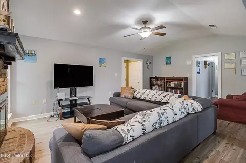 4 Windsor Pl, Long Beach, MS 39560 photo 3