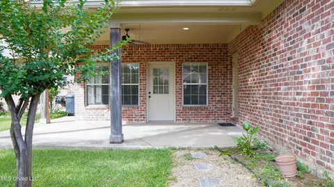 Exterior - 5921 Baxter Dr, Jackson, MS 39211 photo 5 of 10