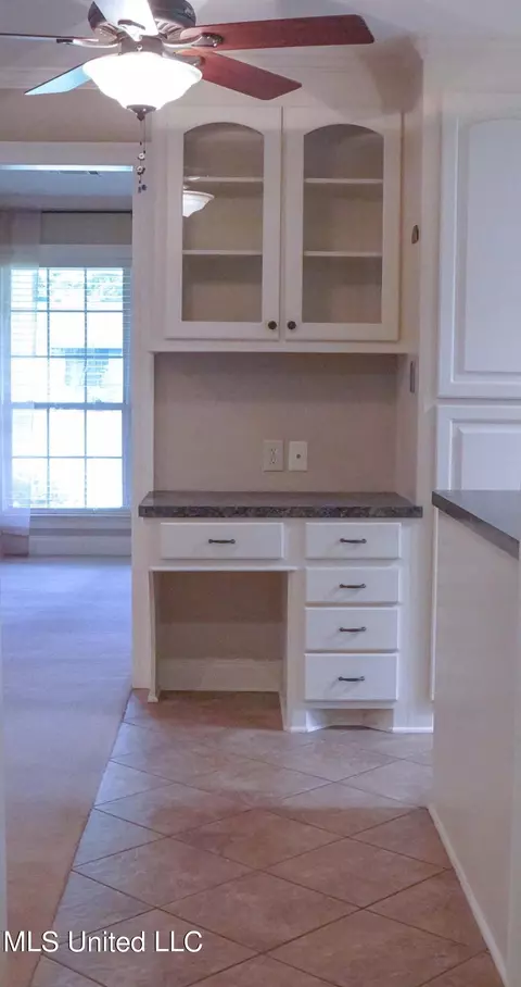 Entry Way - 5921 Baxter Dr, Jackson, MS 39211 photo 1 of 1