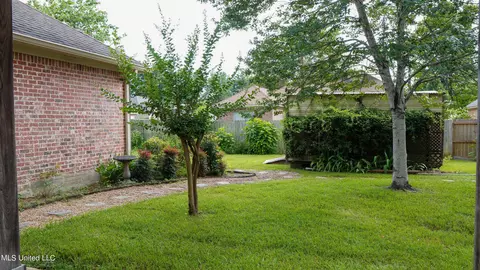 Exterior - 5921 Baxter Dr, Jackson, MS 39211 photo 9 of 10