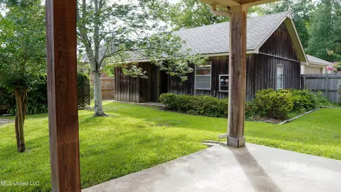 Exterior - 5921 Baxter Dr, Jackson, MS 39211 photo 7 of 10