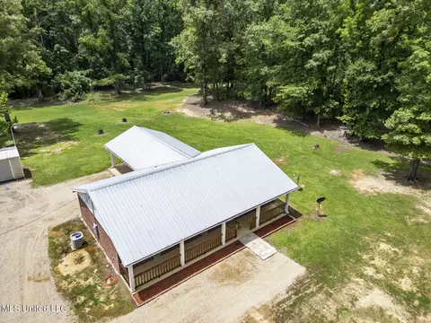 1351 Old Jackson Rd, Terry, MS 39170