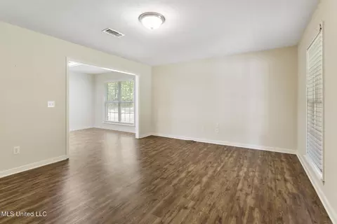 Living - 1351 Old Jackson Rd, Terry, MS 39170 photo 1 of 2