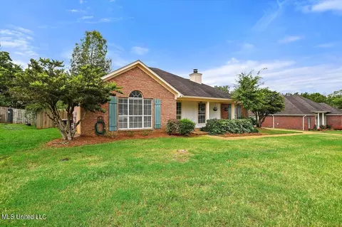 Exterior - 215 Overland Ln, Brandon, MS 39047 photo 2 of 9