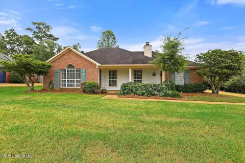 215 Overland Ln, Brandon, MS 39047