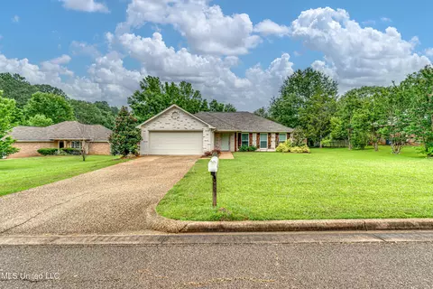 118 Fox Meadow Dr, Brandon, MS 39042 photo 2