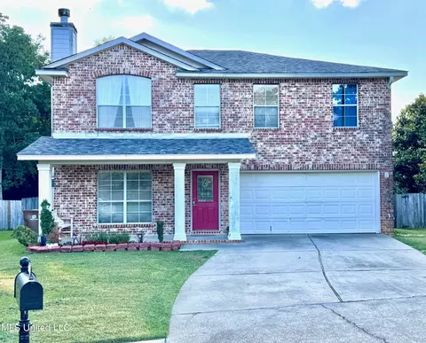 10231 English Manor Dr, Gulfport, MS 39503