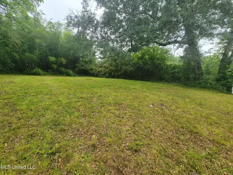 Exterior - 3915 Faulk Blvd, Jackson, MS 39209 photo 2 of 2