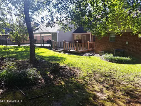 Exterior - 2109 Pinehaven Dr, Flowood, MS 39232 photo 4 of 6