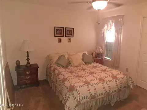Bedroom - 2109 Pinehaven Dr, Flowood, MS 39232 photo 4 of 4