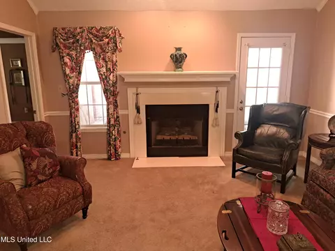 Living - 2109 Pinehaven Dr, Flowood, MS 39232 photo 2 of 3