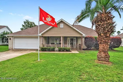 11191 Oak Hill Dr, Biloxi, MS 39532