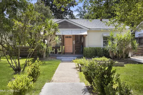 212 Benachi Ave, Biloxi, MS 39530