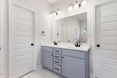 2314 Scott Meadows Ln, Hernando, MS 38632 photo 9