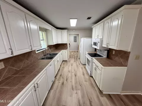 507 Cliffview Dr, Brandon, MS 39047 photo 8