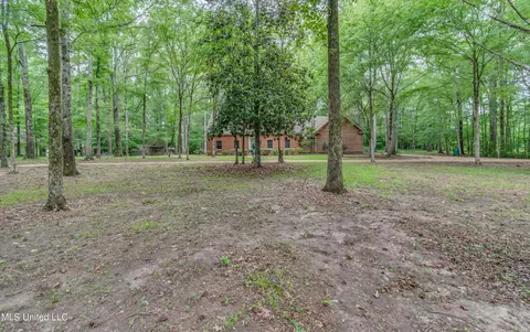 723 S Springlake Cir, Terry, MS 39170 photo 2