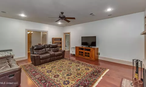 723 S Springlake Cir, Terry, MS 39170 photo 11