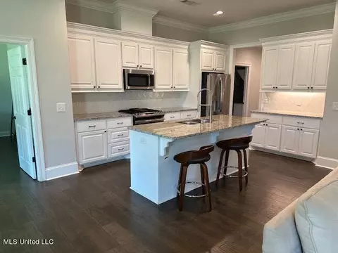 Kitchen - 126 Shore View Dr, Madison, MS 39110 photo 1 of 1