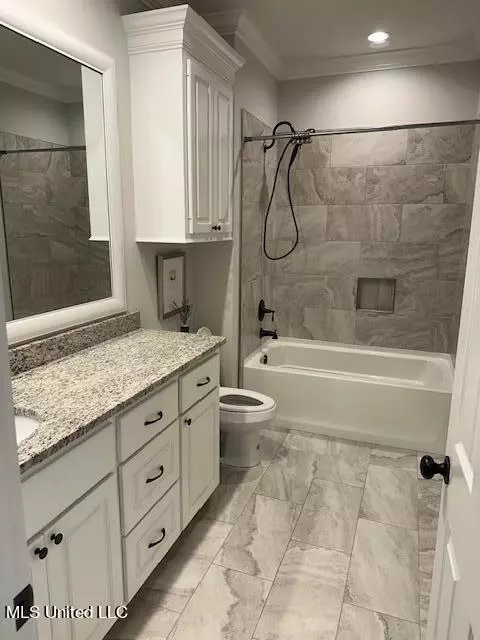 Bath - 126 Shore View Dr, Madison, MS 39110 photo 3 of 3