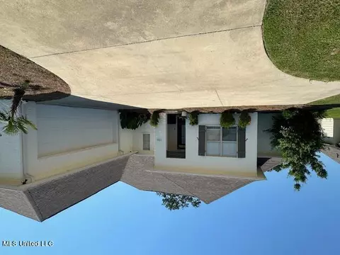126 Shore View Dr, Madison, MS 39110