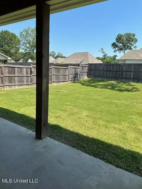 Exterior - 126 Shore View Dr, Madison, MS 39110 photo 2 of 2
