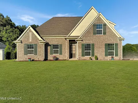 106 Carolina Pt, Senatobia, MS 38668