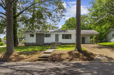 819 Deborah St, Pearl, MS 39208