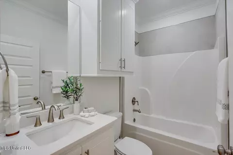 Bath - 905 Brunswick Ct, Flowood, MS 39232 photo 5 of 5