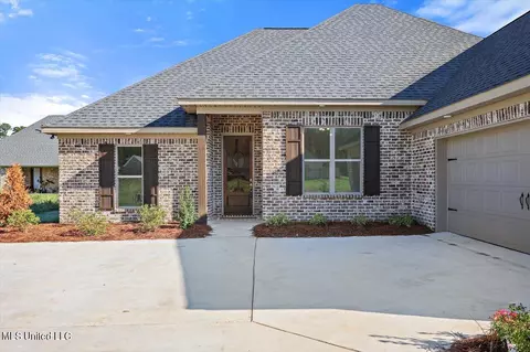 Exterior - 905 Brunswick Ct, Flowood, MS 39232 photo 3 of 6