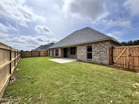 Exterior - 905 Brunswick Ct, Flowood, MS 39232 photo 6 of 6