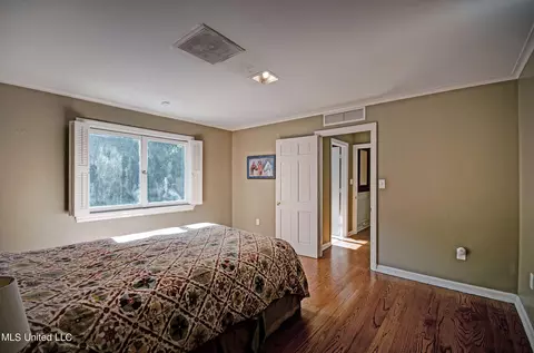 Bedroom - 4323 Brook Dr, Jackson, MS 39206 photo 9 of 11